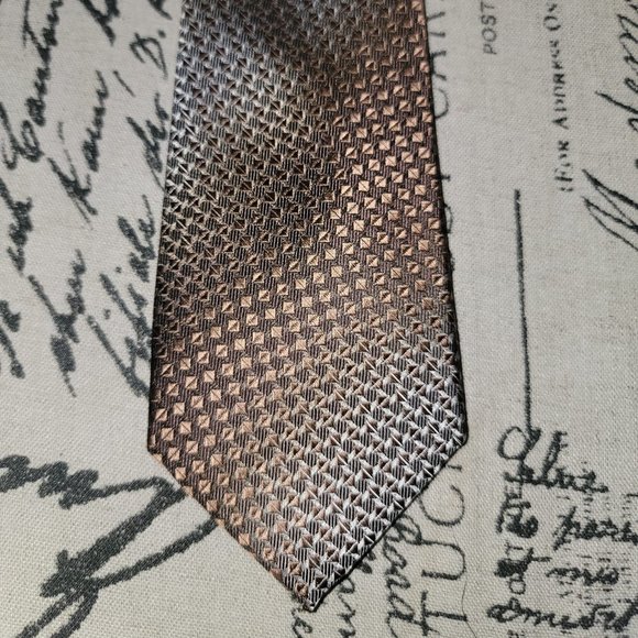 Van Heusen Tie - Picture 1 of 2